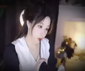 ]虎牙大伊伊_吸管