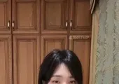 看看小羽姐姐的水瓶