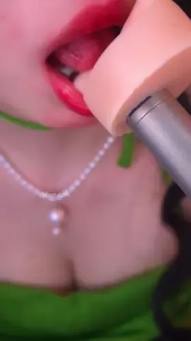 小羊喵_8月小羊穿的一身绿，哥哥生活过得去 (图1)