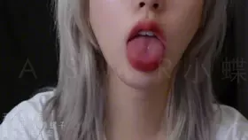 小凛蝶子_近舔_ (图1)