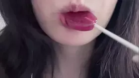 布鲁比呐呐_棒棒糖舔舐音棒棒糖舔舐音_1 (图1)