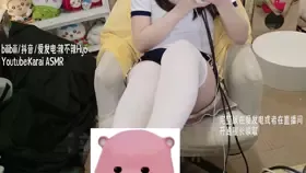 辣不辣_白丝怼脸孔雀鱼有码 (图1)