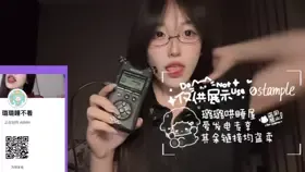 璐璐哄睡屋__给小猫顺毛_ (图1)