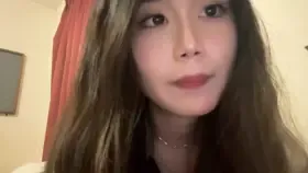 夏栖该睡啦__单独付费7V_高清无水印_露脸舔手指 (图1)