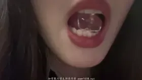 夏栖该睡啦_吃冰 (图1)