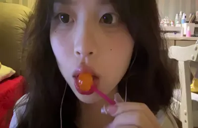 椰椰拿铁_棒棒糖 (图1)