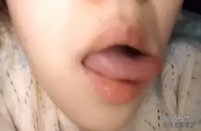 Lia的晚安小屋_被窝里舔你~1 (图1)