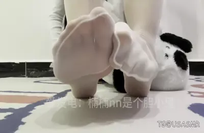 楠楠nn是个胆小鬼_爱发电_底摩擦白丝