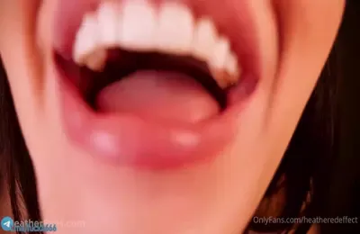 Heatheredeffect_ASMR_近距离舔舐_舌头技巧乳沟诱惑 (图1)