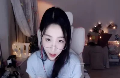 剧情向_病娇姐姐 (图1)