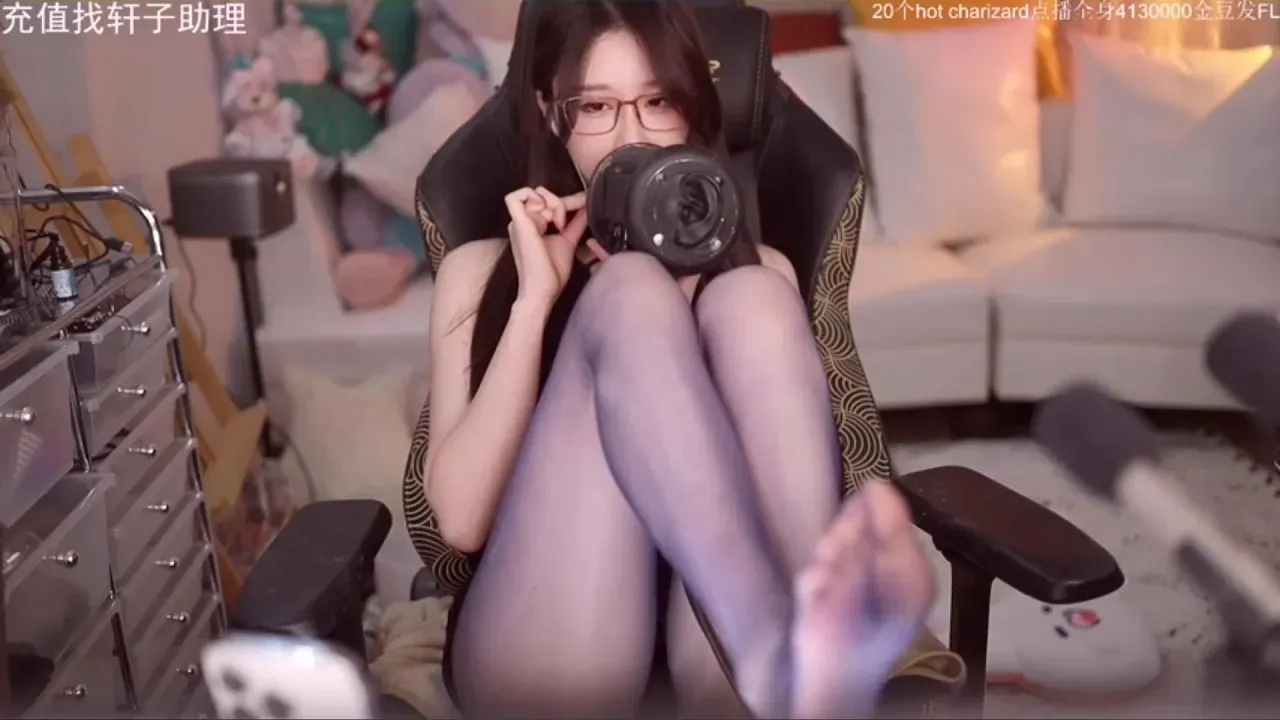 [00:36:59]ASMR舒适的耳部按摩和舔耳轩子|轩子巨2.兔 (图1)