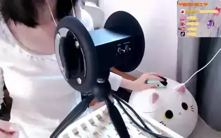 【Aki秋水ASMR】跟秋水一起吃饭团叭~片尾惯例彩蛋 Aki’s Chinese ASMR 吃播 (图1)