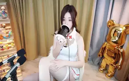 【傲娇的喵小八】飞机定制福利ASMR合集 8 (图1)