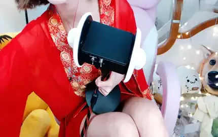 【斗鱼元子姐姐】ASMR红嫁衣舔耳福利 (图1)