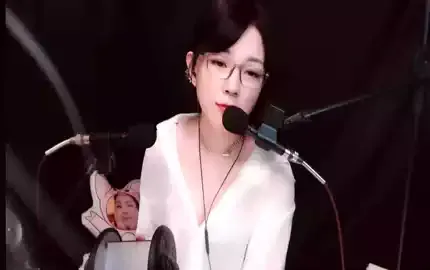 ASMR@肉淼淼 大夫系列 用羽毛棒清理疲惫 (图1)