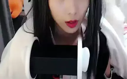 超享受的ASMR舔耳，上车不解释 (图1)