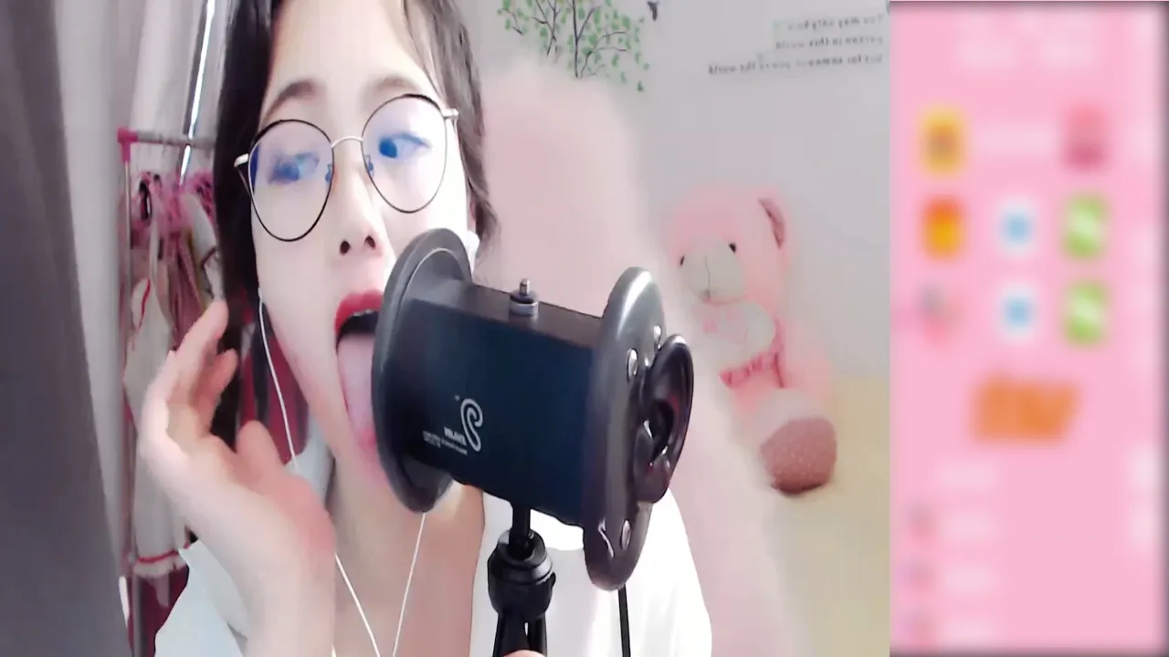 北国西施 靠近我用舌头舔你的耳朵 (图1)