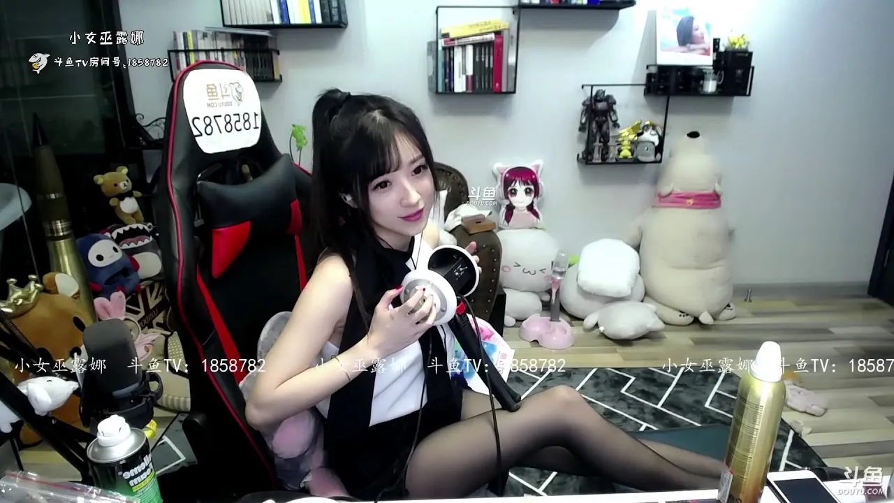 ASMR LUNA 小女巫露娜 耳朵清洁 对着耳朵呼气 (图1)