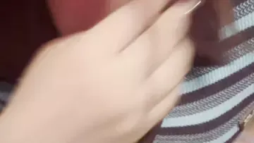 小春助眠 胸部衣物刮擦 (图1)