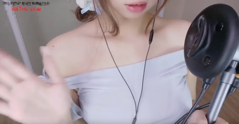 小喵煮面 超贴耳的舔耳磨耳_堵耳弹舌